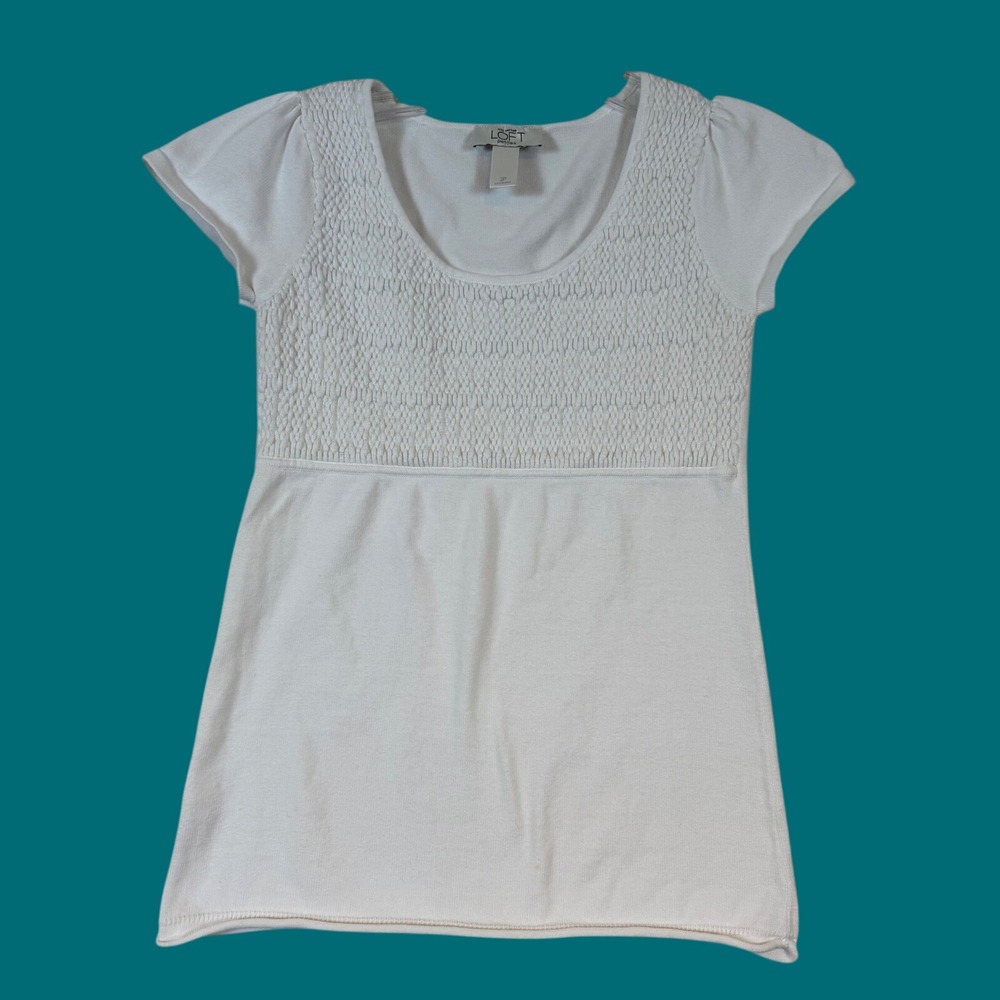 Ann Taylor Loft Petites White Smocked Knit Top Short Sleeve Scoop Neck SP Preppy